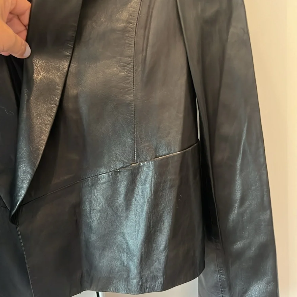 Gorgeous Vince leather tuxedo blazer/jacket - Picture 3 of 6